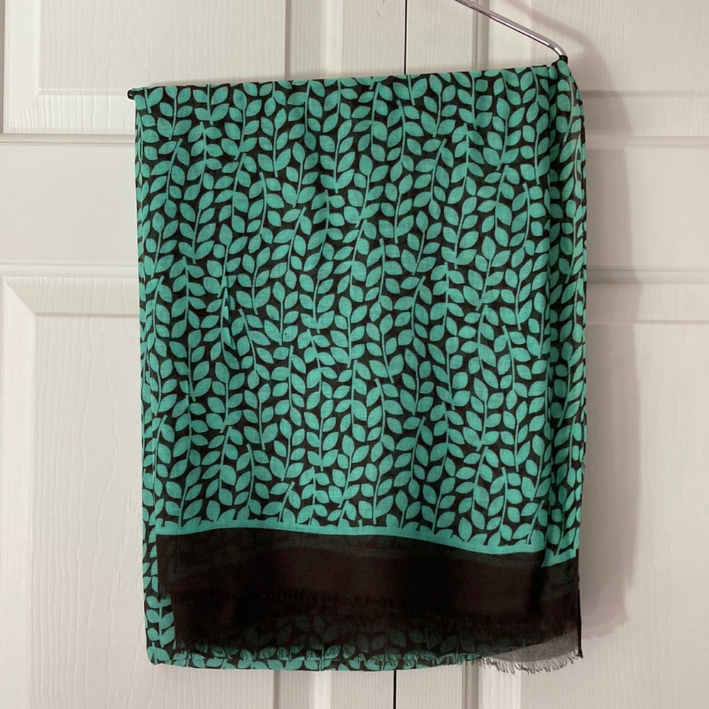 Vera Bradley soft fringe scarf in Shower Vines